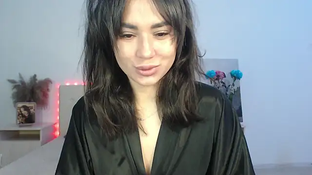 Snapshot of RoxannePure chatting on 22, 10, 2025 RoxannePure online show from 22, 10, 2025