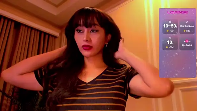 YOURCRISTINAS online show from 11, 11, 2025