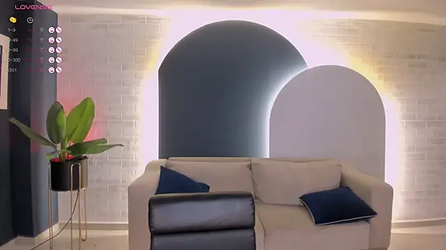 RossieRhoades online show from 9, 2, 2025