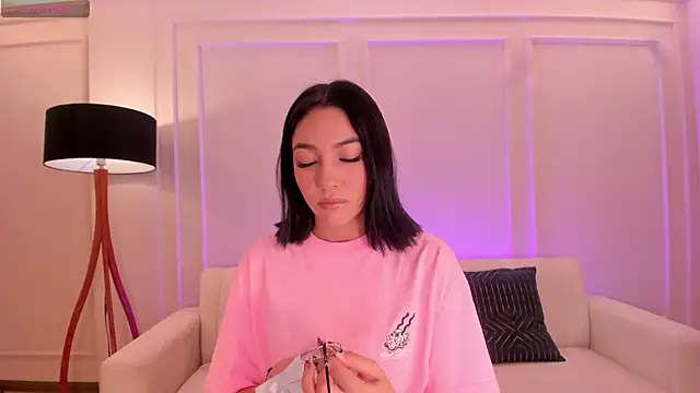 RossieRhoades online show from 17, 2, 2025