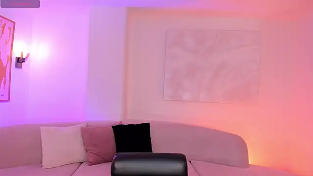 RossieRhoades online show from 10, 9, 2025