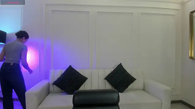 RossieRhoades online show from 28, 10, 2025