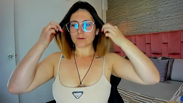 SarahDeyvis online show from 28, 10, 2025