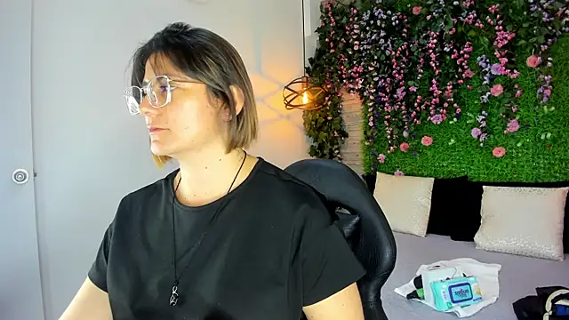 SarahDeyvis online show from 27, 11, 2025