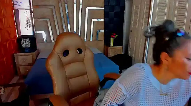 cute sassy online show from 17, 2, 2025