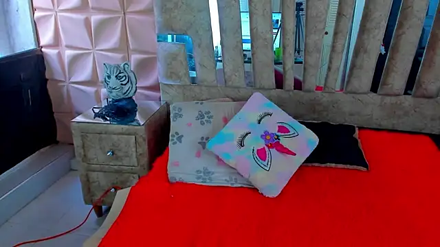 cute sassy online show from 19, 3, 2026