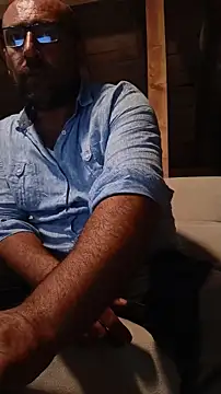 masculine bear daddy online show from 26, 6, 2026
