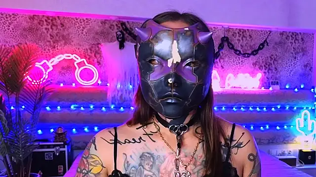 Snapshot of Cool_Freak_ chatting on 19, 10, 2025 Cool Freak online show from 19, 10, 2025