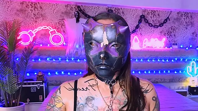 Snapshot of Cool_Freak_ chatting on 25, 10, 2025 Cool Freak online show from 25, 10, 2025