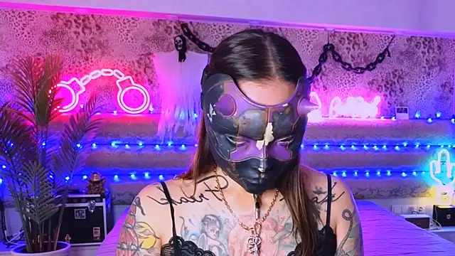 Snapshot of Cool_Freak_ chatting on 27, 10, 2025 Cool Freak online show from 27, 10, 2025