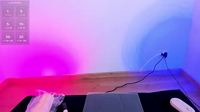 NanaRott online show from 10, 1, 2025