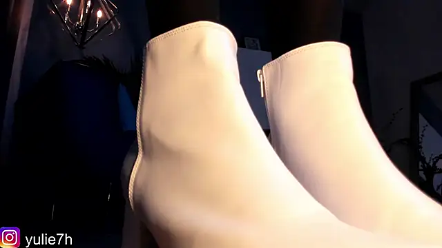  Jessy Moon  online show from 18, 12, 2025