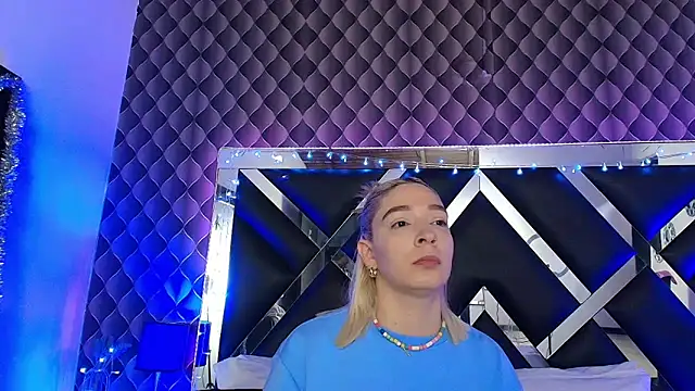 Snapshot of victoriaa_lee_ chatting on 26, 2, 2026 victoriaa lee online show from 26, 2, 2026