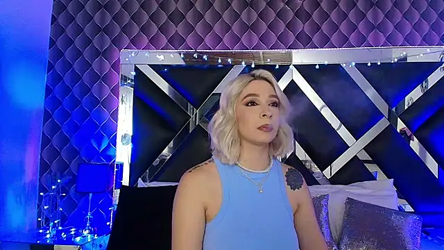 Snapshot of victoriaa_lee_ chatting on 6, 3, 2026 victoriaa lee online show from 6, 3, 2026