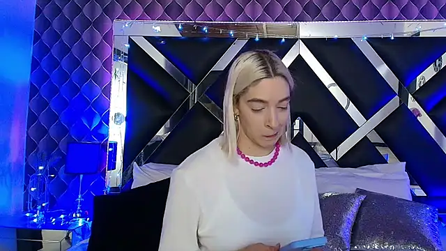 Snapshot of victoriaa_lee_ chatting on 10, 3, 2026 victoriaa lee online show from 10, 3, 2026