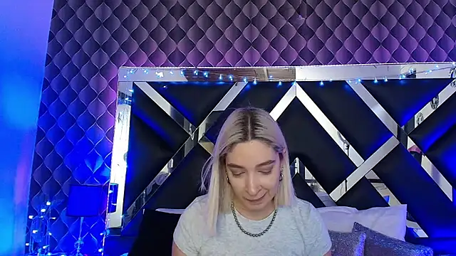 Snapshot of victoriaa_lee_ chatting on 21, 3, 2026 victoriaa lee online show from 21, 3, 2026