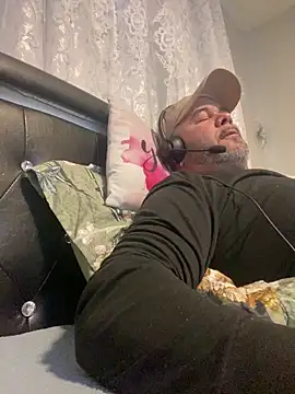 Snapshot of Cristian-Brayan chatting on 10, 2, 2026 Cristian-Brayan online show from 10, 2, 2026