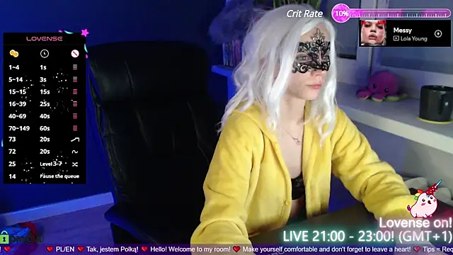 Snapshot of strawberry_muffin chatting on 8, 1, 2025 strawberry muffin online show from 8, 1, 2025