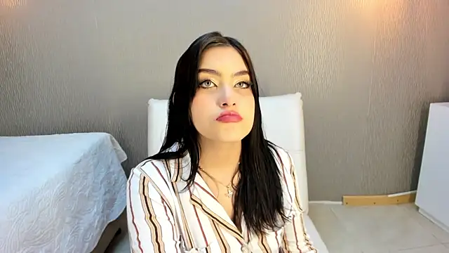 Alexa Thaylor  online show from 20, 12, 2024
