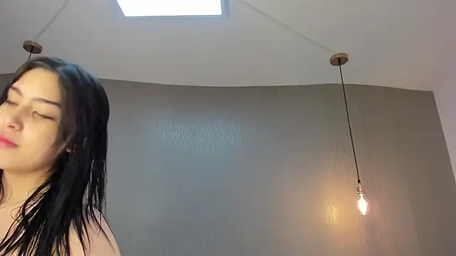Alexa Thaylor  online show from 24, 12, 2024