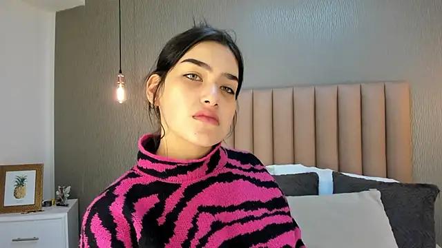 Alexa Thaylor  online show from 6, 1, 2025