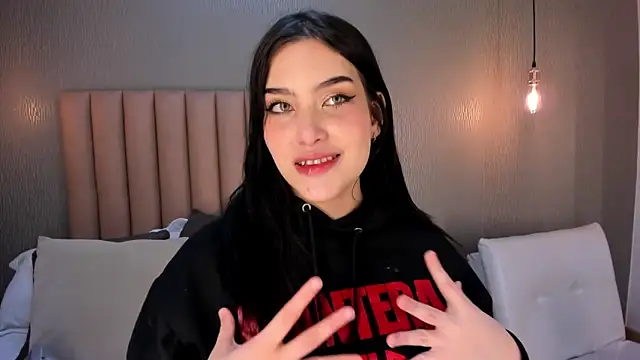 Alexa Thaylor  online show from 16, 1, 2025