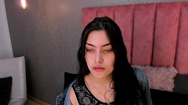 Alexa Thaylor  online show from 28, 11, 2025