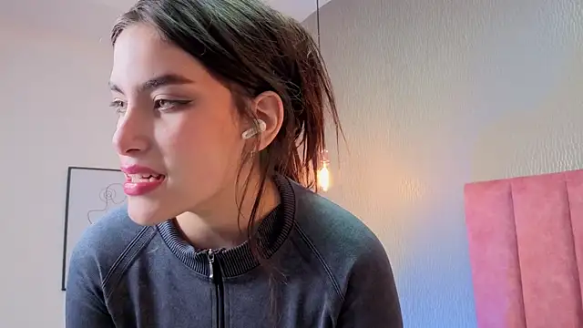 Alexa Thaylor  online show from 11, 1, 2026