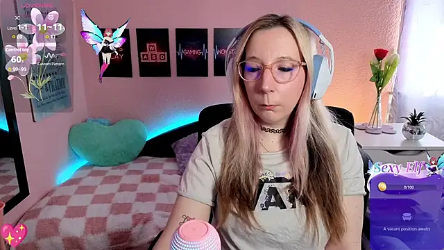 Snapshot of JustKerry chatting on 4, 3, 2026 JustKerry online show from 4, 3, 2026