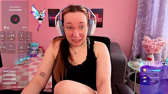 Snapshot of JustKerry chatting on 2, 4, 2026 JustKerry online show from 2, 4, 2026