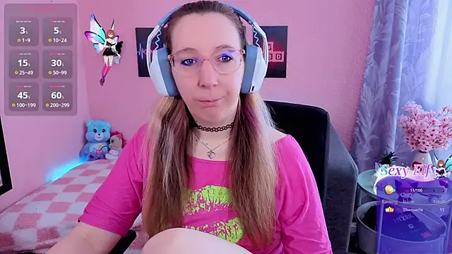 Snapshot of JustKerry chatting on 7, 4, 2026 JustKerry online show from 7, 4, 2026