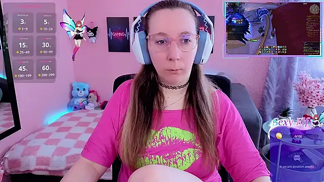 Snapshot of JustKerry chatting on 8, 4, 2026 JustKerry online show from 8, 4, 2026