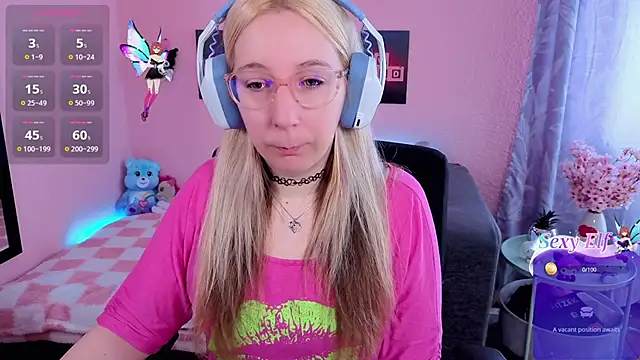 Snapshot of JustKerry chatting on 10, 4, 2026 JustKerry online show from 10, 4, 2026