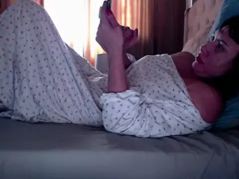Snapshot of ROXOLANAA_SEXY chatting on 26, 2, 2025 ROXOLANAA SEXY online show from 26, 2, 2025