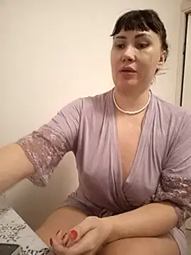 Snapshot of ROXOLANAA_SEXY chatting on 2, 3, 2025 ROXOLANAA SEXY online show from 2, 3, 2025