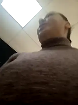 Snapshot of ROXOLANAA_SEXY chatting on 22, 11, 2025 ROXOLANAA SEXY online show from 22, 11, 2025