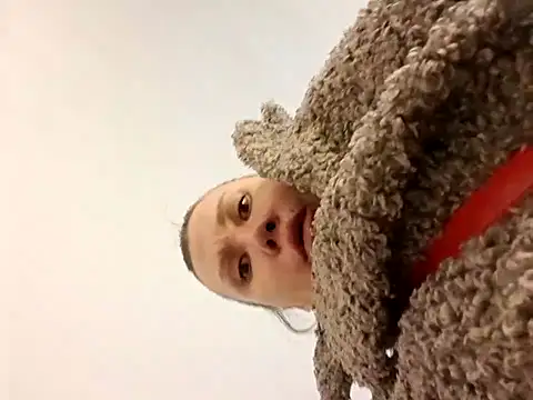 Snapshot of ROXOLANAA_SEXY chatting on 16, 12, 2025 ROXOLANAA SEXY online show from 16, 12, 2025