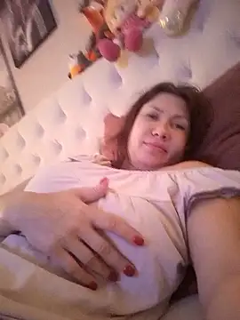 Snapshot of ROXOLANAA_SEXY chatting on 8, 1, 2026 ROXOLANAA SEXY online show from 8, 1, 2026