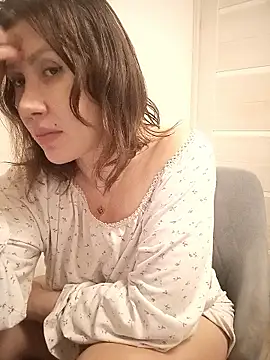 Snapshot of ROXOLANAA_SEXY chatting on 13, 1, 2026 ROXOLANAA SEXY online show from 13, 1, 2026