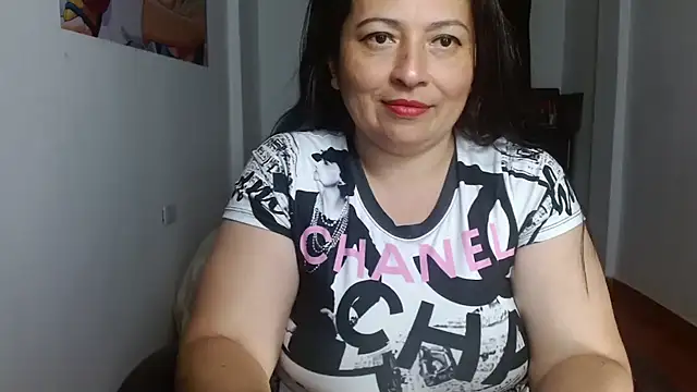 Victoriaevans1 online show from 4, 5, 2026