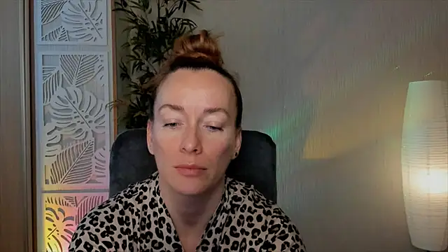 RebeccaMartinez online show from 28, 4, 2026