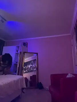 Snapshot of sophiahot_thick chatting on 19, 10, 2025 sophiahot thick online show from 19, 10, 2025