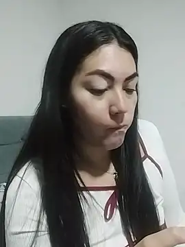 katha steele  online show from 25, 10, 2025