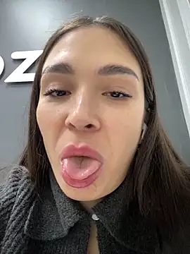 Snapshot of Sweet_Lollypop chatting on 7, 2, 2025 Sweet Lollypop online show from 7, 2, 2025