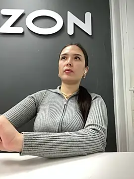 Snapshot of Sweet_Lollypop chatting on 4, 3, 2025 Sweet Lollypop online show from 4, 3, 2025