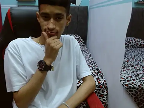 Angelstripboy online show from 17, 2, 2025