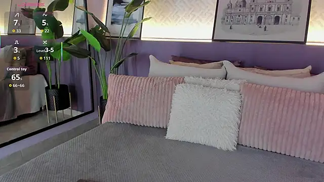 Snapshot of susan_cute198 chatting on 8, 11, 2025 susan cute198 online show from 8, 11, 2025