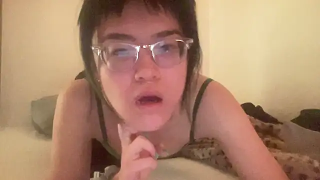 Snapshot of forbiddenfruitcake chatting on 3, 3, 2025 forbiddenfruitcake online show from 3, 3, 2025