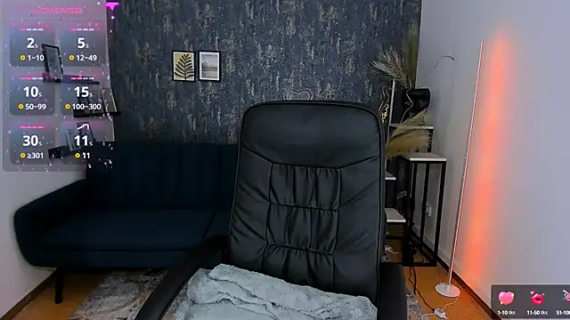 JeannieFox  online show from 4, 12, 2024
