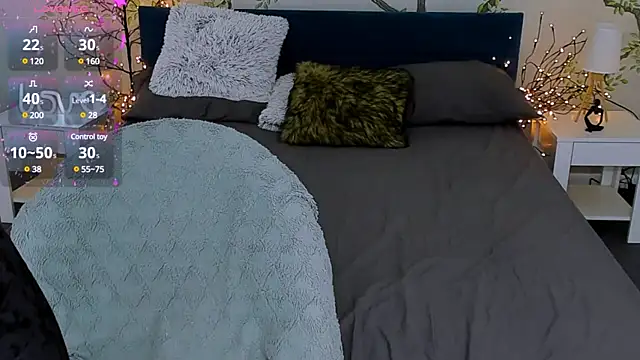 JeannieFox  online show from 5, 2, 2025